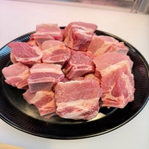 청년축산 한돈 돼지 갈비 1kg
